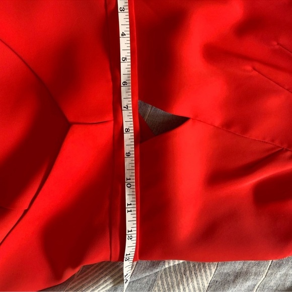 BCBGMAXAZRIA Remmie Open-Back Peplum Halter Top red - Picture 9 of 12